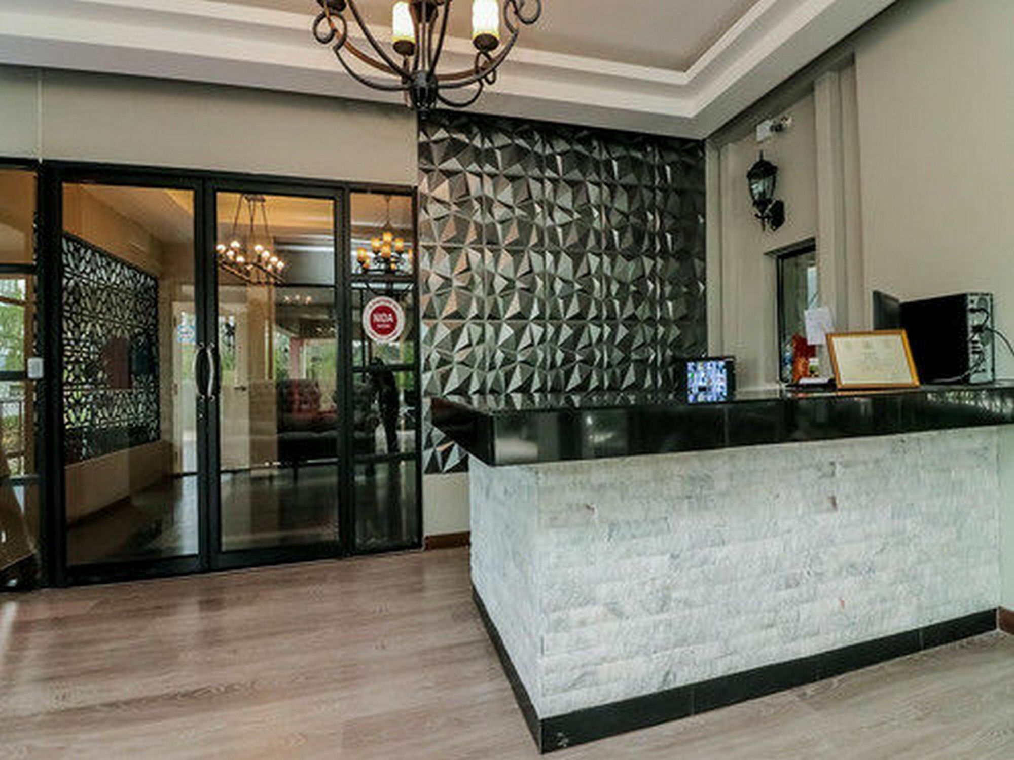 มาริสา เรสซิเดนซ์ Hotel กรุงเทพมหานคร ภายนอก รูปภาพ